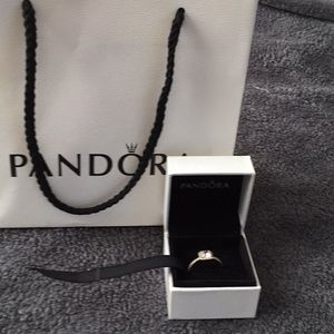 14k gold pandora gorgeous ring. Brand new.